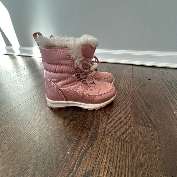 EUC. Pink winter boots. Size 5C. - Picture 11 of 12
